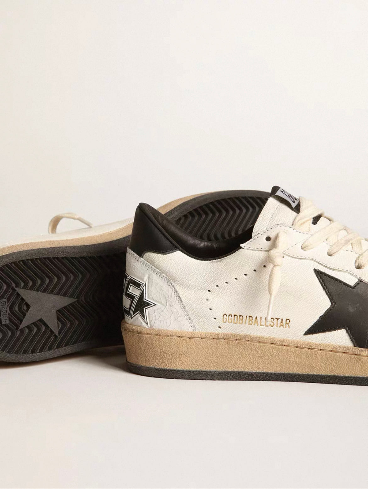Golden Goose Mens Ball Star White Black