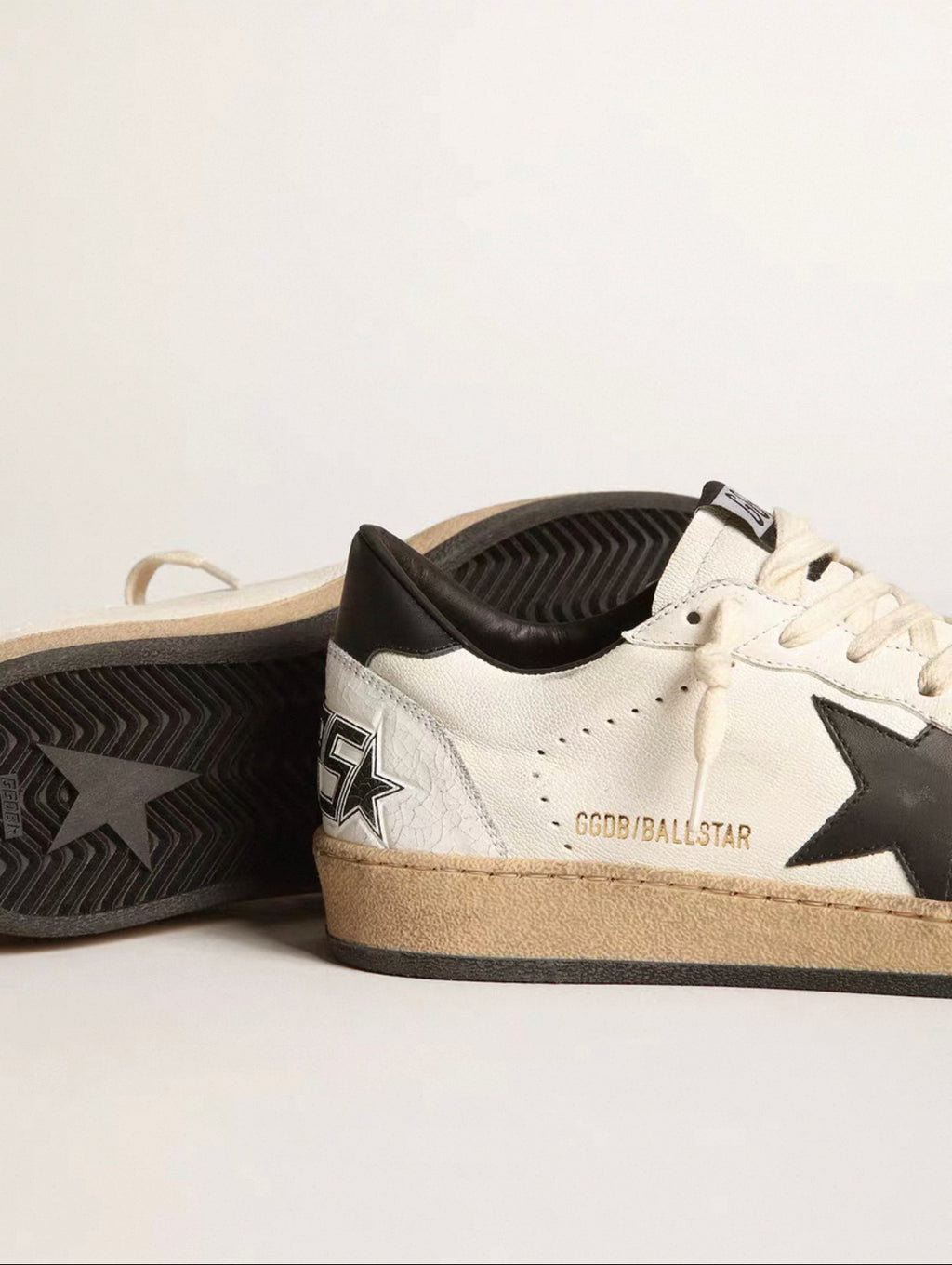 Golden Goose Mens Ball Star White Black